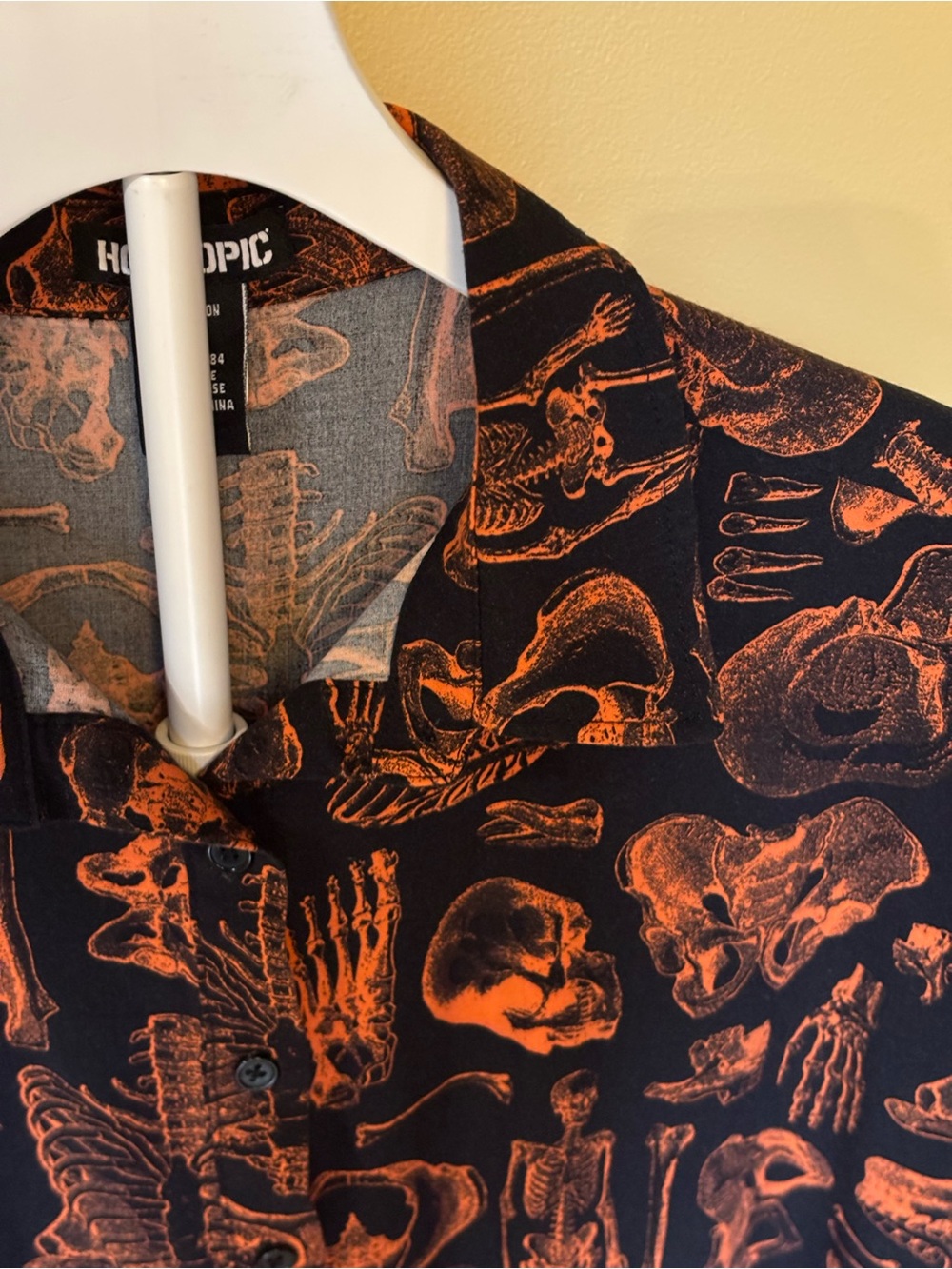 Hot Topic Black & Orange Skeleton Print Shirt